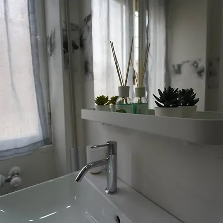 Cinecitta Luxury Flat Metro A アパート