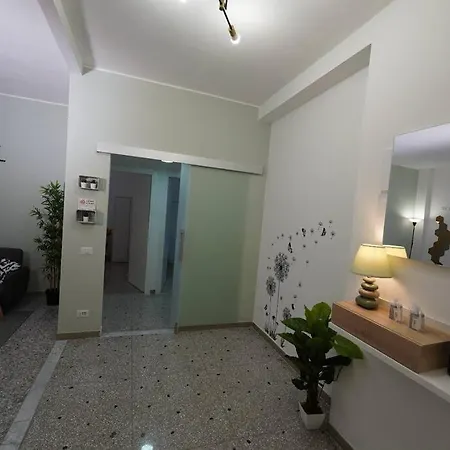 Cinecitta Luxury Flat Metro A ローマ